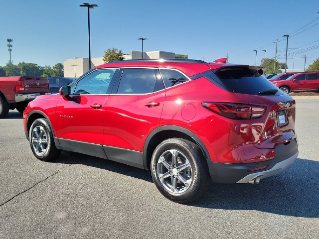 Used 2024 Chevrolet Blazer LT w/ Convenience Package FWD image 6