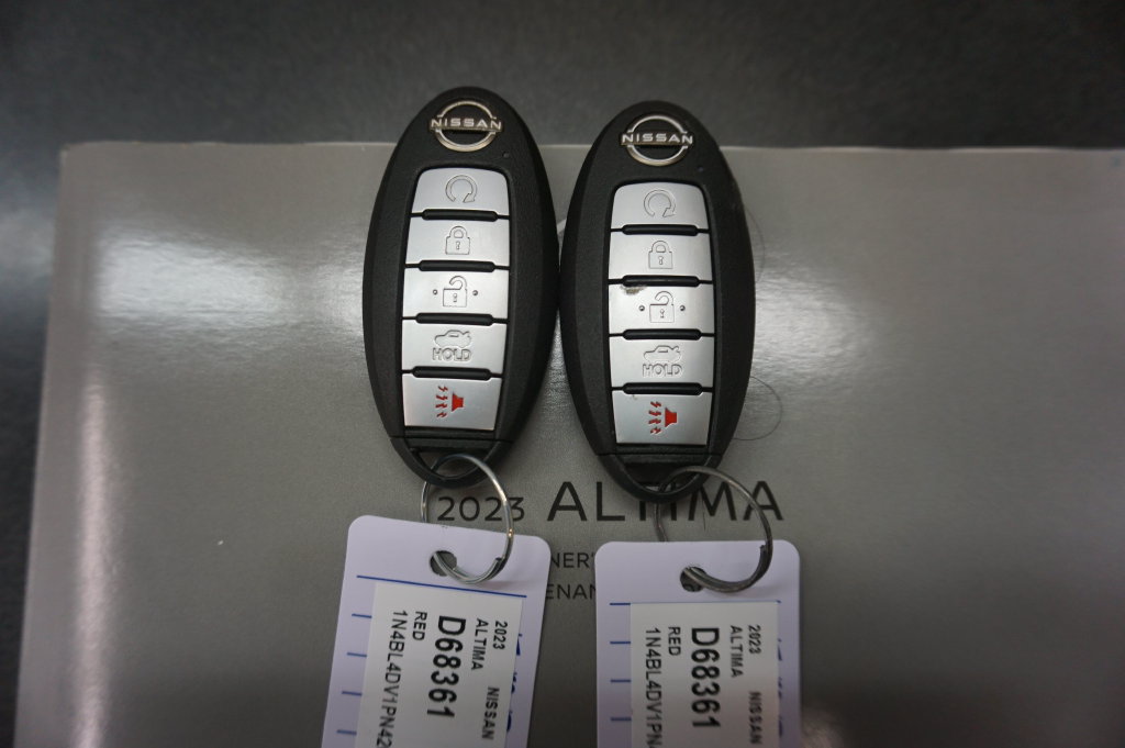 Used 2023 Nissan Altima 2.5 SV FWD image 17