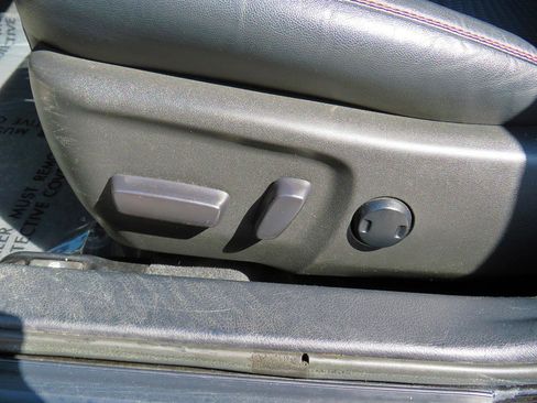 Used 2015 Toyota Camry SE image 25