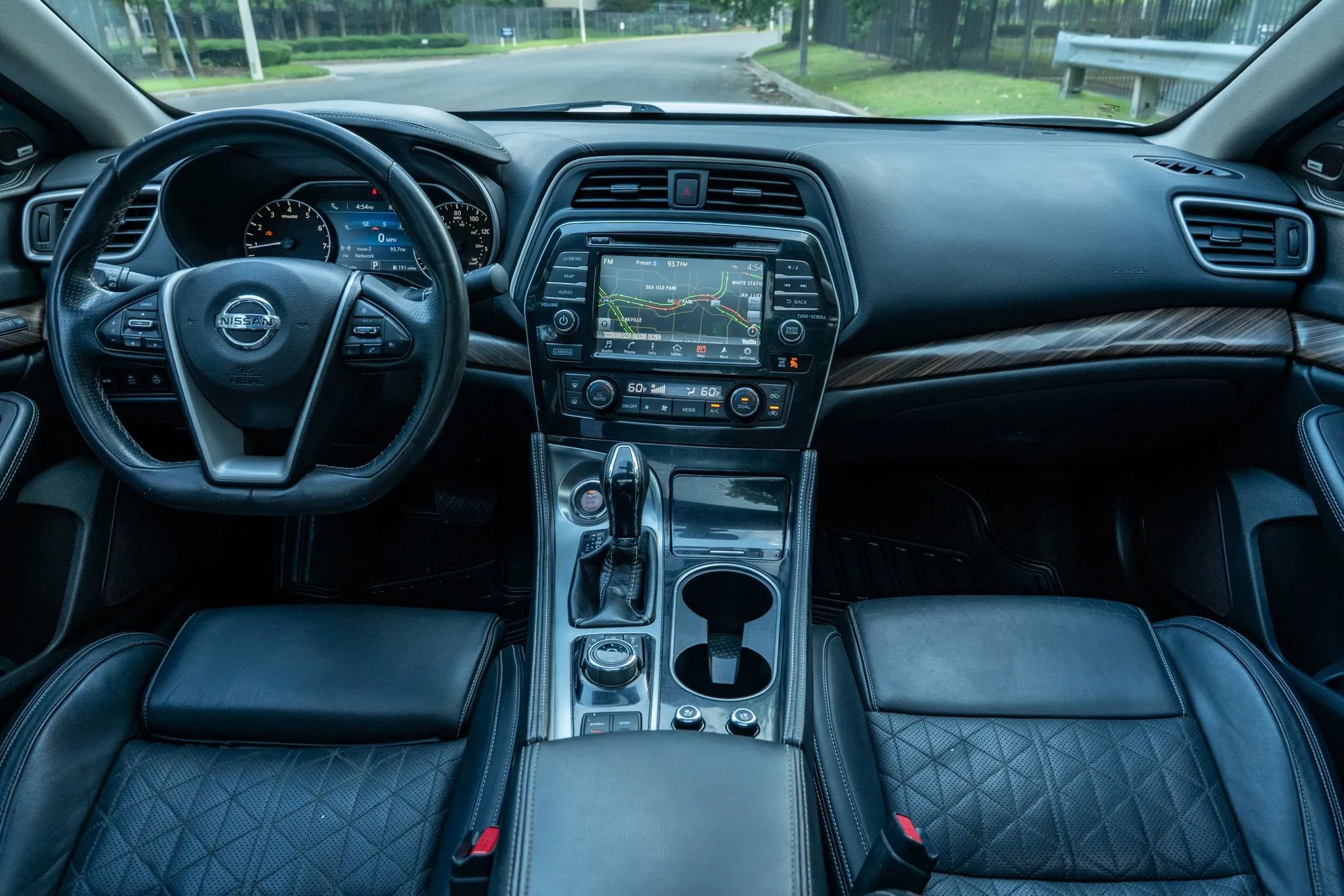 Used 2017 Nissan Maxima Platinum FWD image 26