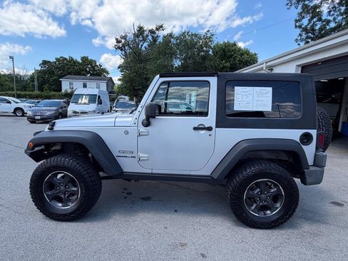 Used 2011 Jeep Wrangler Sport AWD/4WD image 9