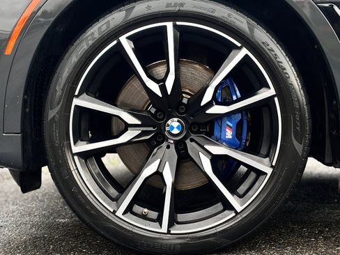 Used 2022 BMW X7 xDrive40i w/ M Sport Package image 10
