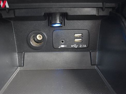 Used 2019 Subaru Outback 3.6R Limited AWD/4WD image 23