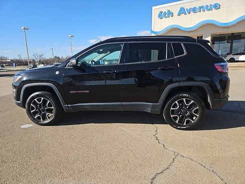 Used 2020 Jeep Compass Trailhawk image 9