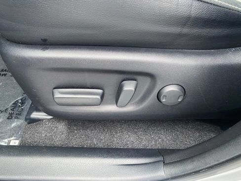 Used 2016 Toyota RAV4 Limited AWD/4WD image 19