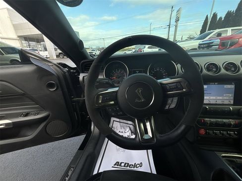 Used 2016 Ford Mustang Shelby GT350 w/ Technology Package image 20