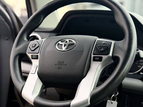 Used 2015 Toyota Tundra SR5 w/ SR5 Upgrade Package RWD image 18