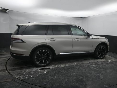 Used 2024 Lincoln Aviator Reserve w/ Equipment Group 201A AWD/4WD image 12