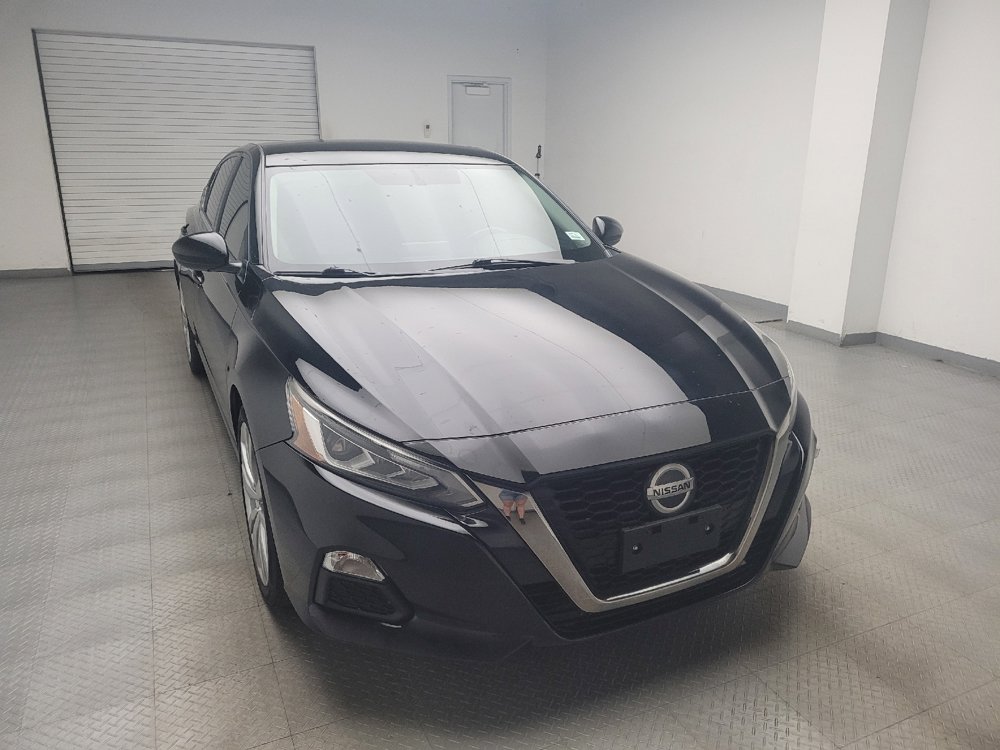 Used 2019 Nissan Altima 2.5 SR FWD image 14