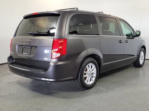 Used 2020 Dodge Grand Caravan SXT FWD image 6