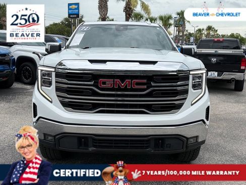Used 2022 GMC Sierra 1500 SLT w/ X31 Off-Road Package AWD/4WD image 3