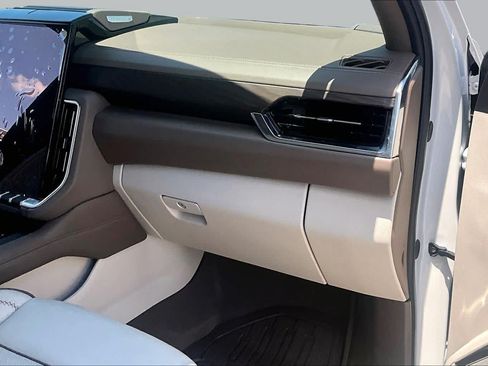 Used 2025 GMC Yukon Denali w/ Denali Reserve Package RWD image 19