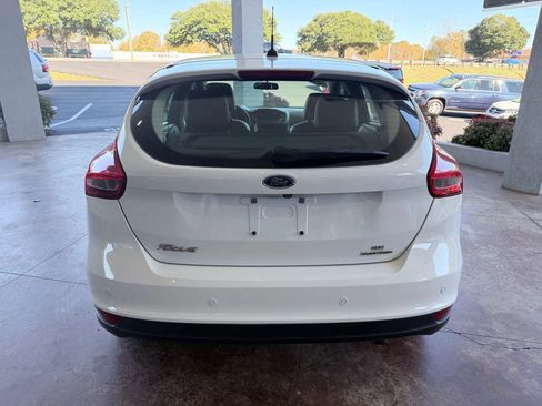 Used 2016 Ford Focus SE w/ Equipment Group 201A image 7