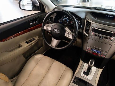 Used 2010 Subaru Outback 3.6R Limited image 10