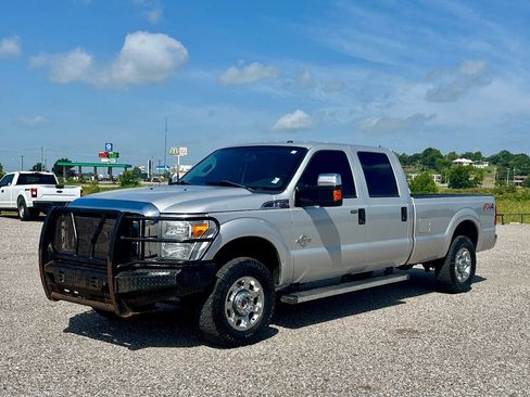 Used 2014 Ford F250 XLT w/ XLT Premium Package AWD/4WD image 1
