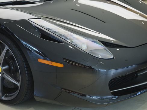 Used 2013 Ferrari 458 Spider RWD image 28