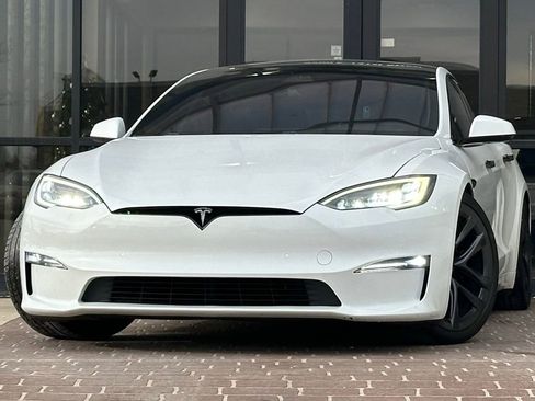 Used 2021 Tesla Model S Plaid image 1