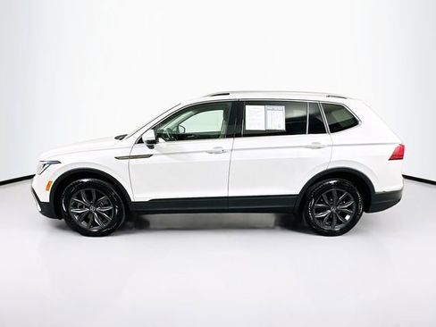 Used 2023 Volkswagen Tiguan SE w/ Panoramic Sunroof Package AWD/4WD image 5