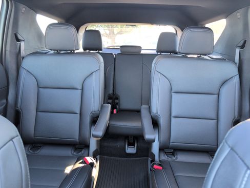 New 2026 Chevrolet Traverse LT w/ Sun and Wheel Package image 28