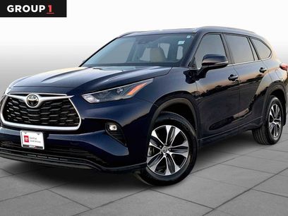 Used 2023 Toyota Highlander XLE