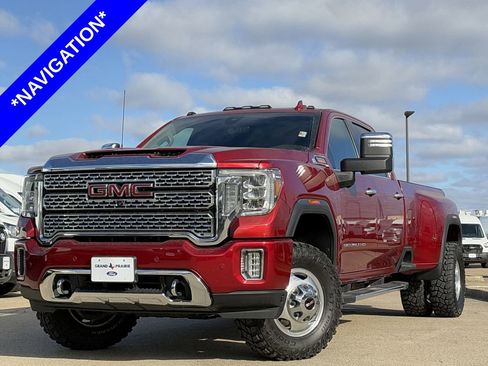 Used 2022 GMC Sierra 3500 Denali w/ Denali Ultimate Package image 2