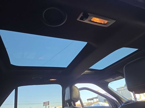 Used 2017 Ford Explorer Limited image 33