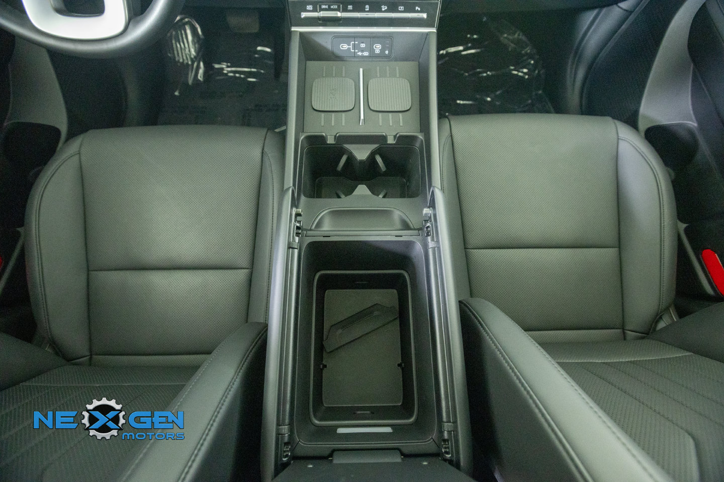 Used 2025 Hyundai Santa Fe XRT AWD/4WD image 4