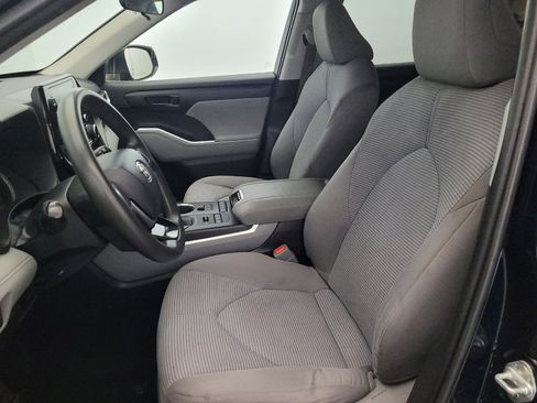 Used 2020 Toyota Highlander L AWD/4WD image 17