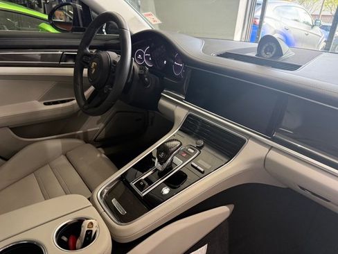 Used 2018 Porsche Panamera 4S w/ Sport Package image 15