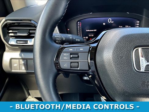 Used 2025 Honda Pilot Elite image 11