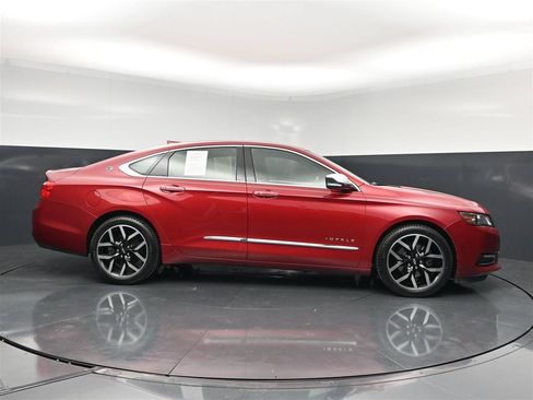 Used 2015 Chevrolet Impala LTZ FWD image 4
