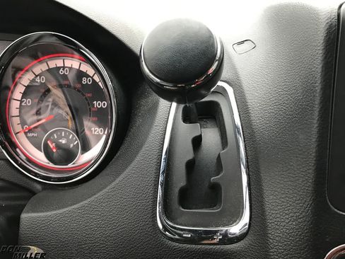 Certified 2019 Dodge Grand Caravan GT image 20