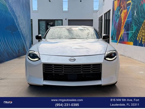 Used 2024 Nissan Z Performance w/ Floor Mat Package RWD image 2