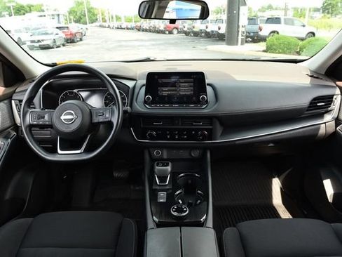 Used 2023 Nissan Rogue S AWD/4WD image 7