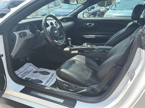 Used 2017 Ford Mustang Premium RWD image 23