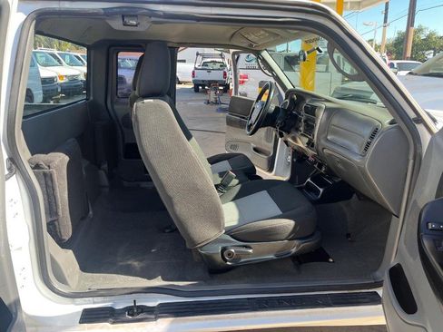 Used 2011 Ford Ranger XLT image 8