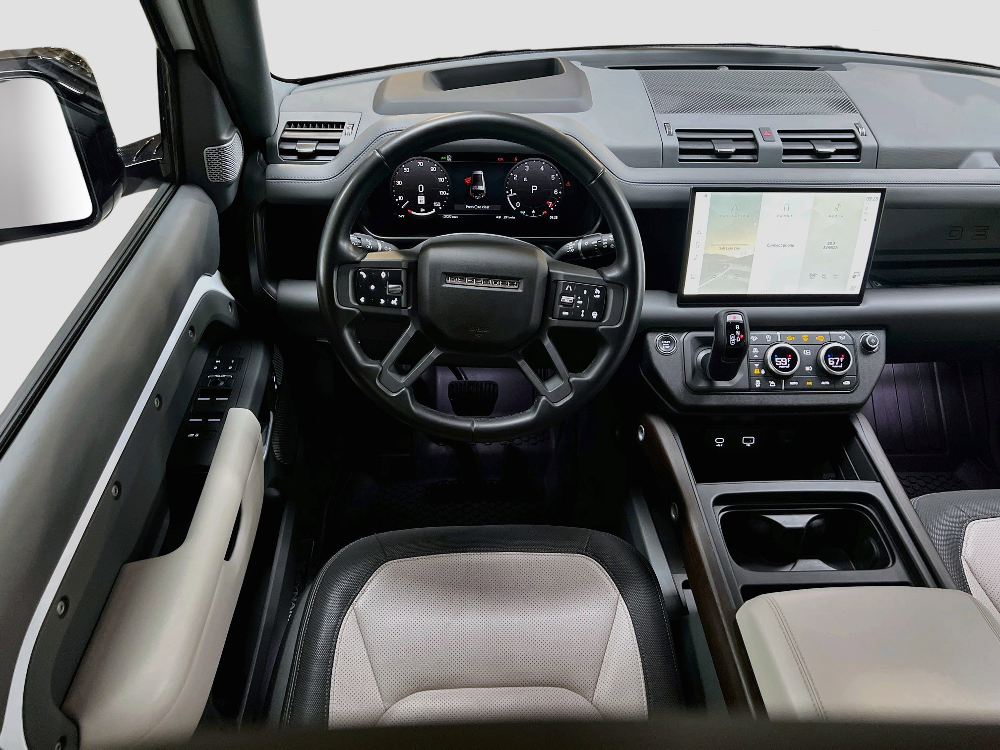 Used 2023 Land Rover Defender 130 X-Dynamic SE AWD/4WD image 25