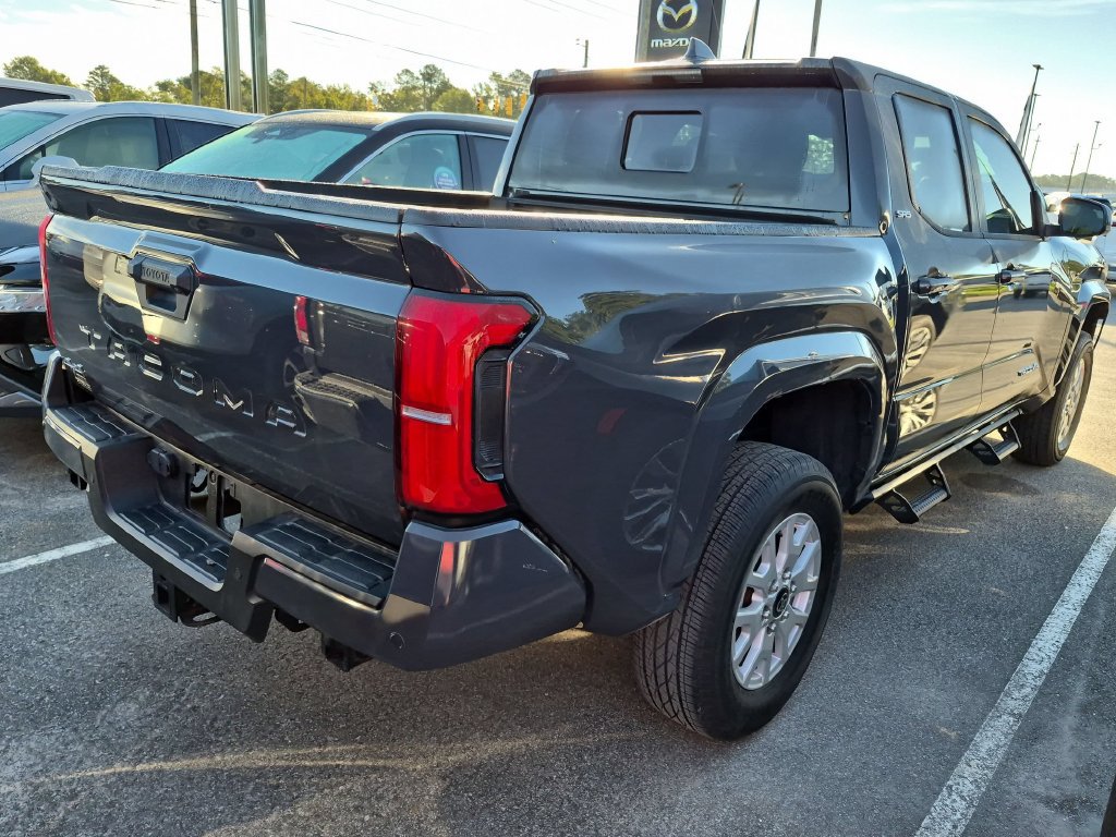 Used 2024 Toyota Tacoma SR5 AWD/4WD image 9