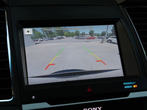 Used 2018 Ford Taurus Limited image 25