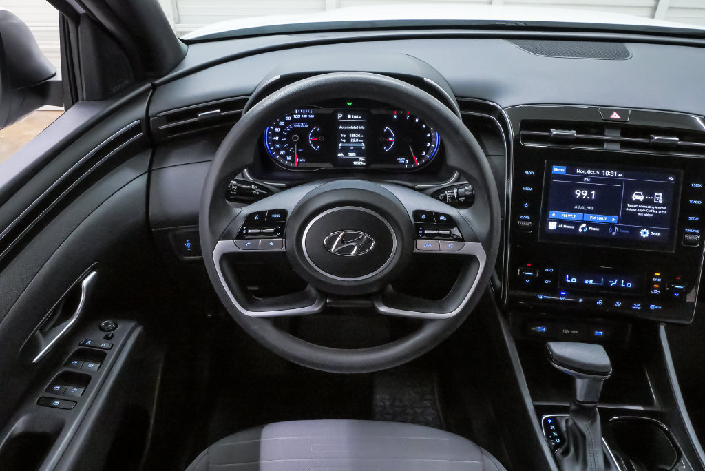 Certified 2024 Hyundai Santa Cruz SEL FWD image 18