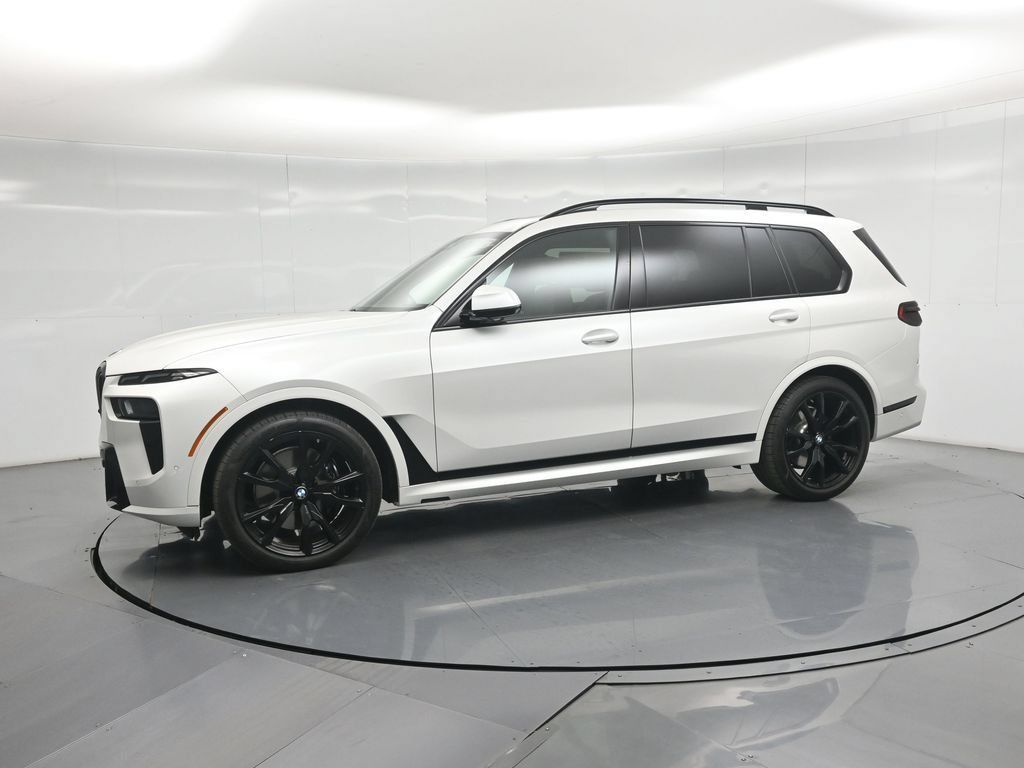 Used 2025 BMW X7 xDrive40i w/ M Sport Package AWD/4WD image 31