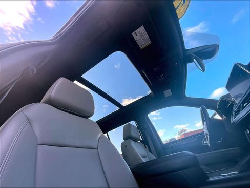 Used 2022 Chevrolet Tahoe LT w/ LT Signature Plus Package image 23