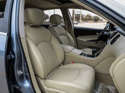 Used 2017 INFINITI QX50 w/ Premium Plus Package image 39