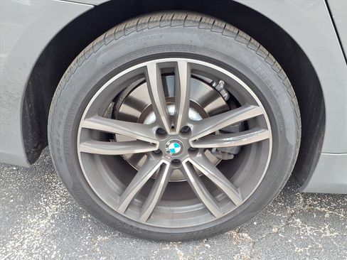 Used 2021 BMW 750i xDrive w/ Executive Package image 28