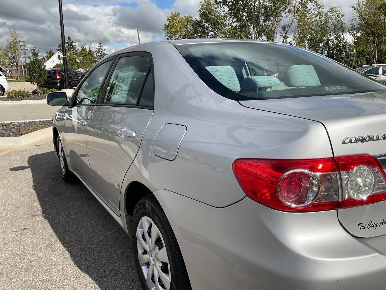 Used 2011 Toyota Corolla LE FWD image 5