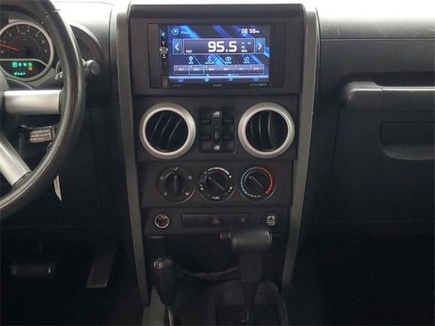 Used 2009 Jeep Wrangler Unlimited Sahara w/ Dual Top Group image 25