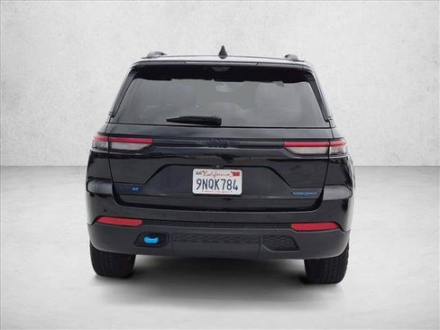 Used 2023 Jeep Grand Cherokee Trailhawk w/ Luxury Tech Group III AWD/4WD image 6