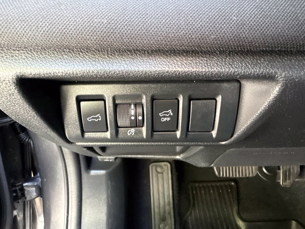 Used 2025 Subaru Outback Premium AWD/4WD image 18