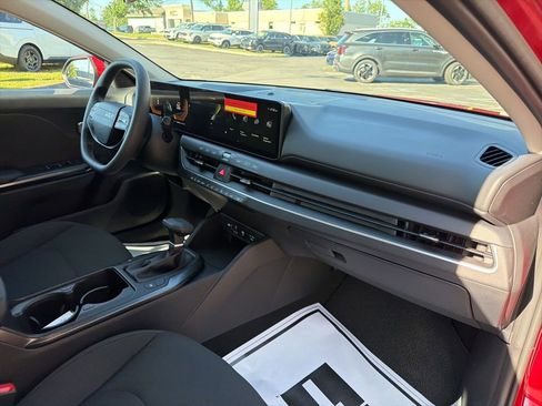 New 2026 Kia K4 FWD image 12