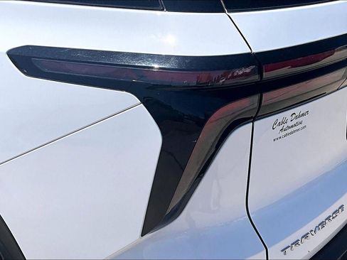 Used 2024 Chevrolet Traverse LT AWD/4WD image 23
